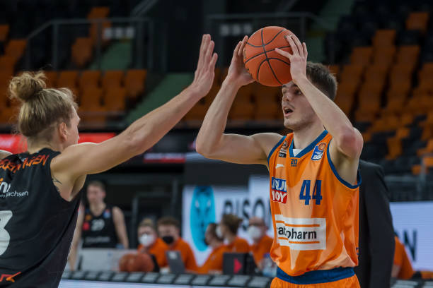 战与不确定 战与不确定